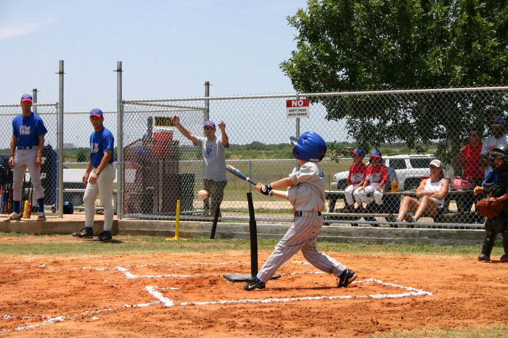 2006-06-17-Tball-AllStars-Bulldogs-Hays-CO-019-Matthew-batting.JPG