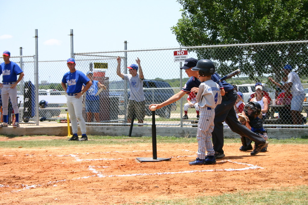 2006-06-17-Tball-AllStars-Bulldogs-Hays-CO-101-Chance-batting.JPG