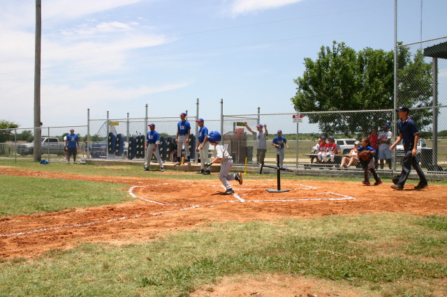 2006-06-17-Tball-AllStars-Bulldogs-Hays-CO-020-Matthew-bat-still-dropping.JPG
