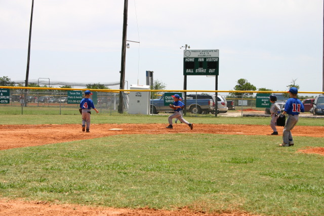 2006-06-17-Tball-AllStars-Bulldogs-Hays-CO-028-Joseph-not-sure-about-2nd.JPG