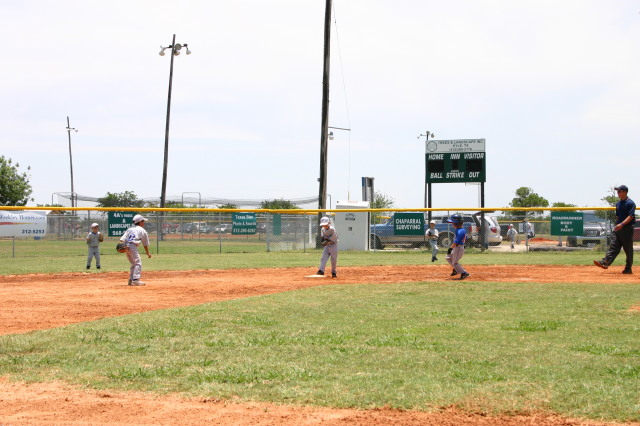 2006-06-17-Tball-AllStars-Bulldogs-Hays-CO-076-Joseph-puts-em-out-at-2nd.JPG