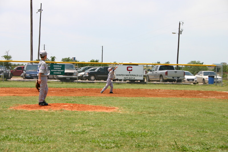 2006-06-17-Tball-AllStars-Bulldogs-Hays-CO-005-Joseph-throwing.JPG