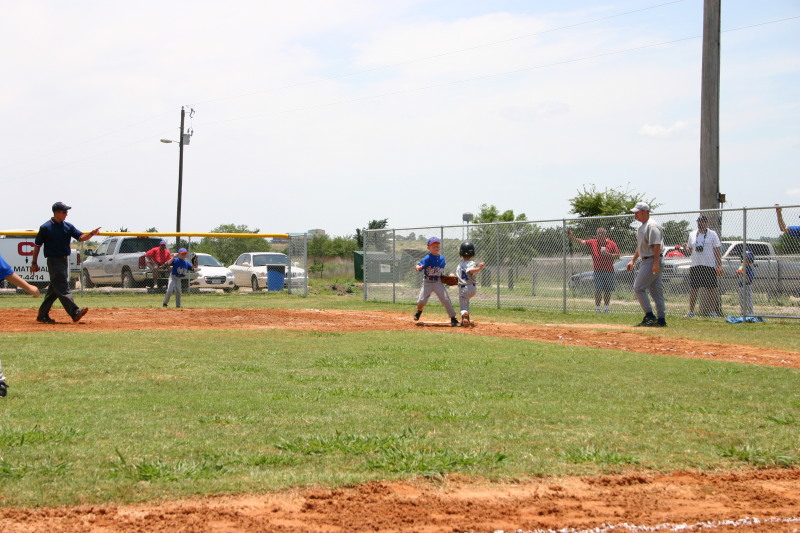 2006-06-17-Tball-AllStars-Bulldogs-Hays-CO-106-Chance-should-be-safe-but-is-called-out.JPG