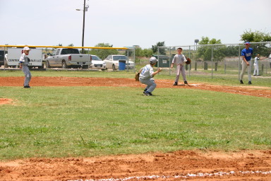 2006-06-17-Tball-AllStars-Bulldogs-Hays-CO-004-Matthew-throwing.JPG