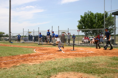 2006-06-17-Tball-AllStars-Bulldogs-Hays-CO-020-Matthew-bat-still-dropping.JPG