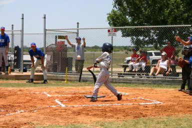 2006-06-17-Tball-AllStars-Bulldogs-Hays-CO-023-Joseph-hits.JPG