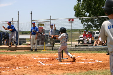 2006-06-17-Tball-AllStars-Bulldogs-Hays-CO-027-Seth-hits.JPG