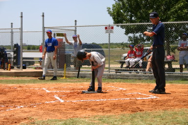 2006-06-17-Tball-AllStars-Bulldogs-Hays-CO-034-Chance-Ts-it-up.JPG