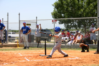 2006-06-17-Tball-AllStars-Bulldogs-Hays-CO-086-Matthew-bats.JPG