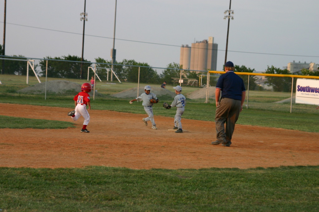 2006/06(June)/2006-06-30-Tball-Tournament/1024x768_2006-06-30-Tball-Bulldogs-19-Seth-Joseph.JPG