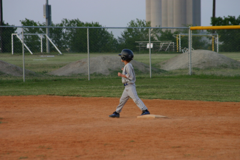 2006/06(June)/2006-06-30-Tball-Tournament/1024x768_2006-06-30-Tball-Bulldogs-42-Chance.JPG