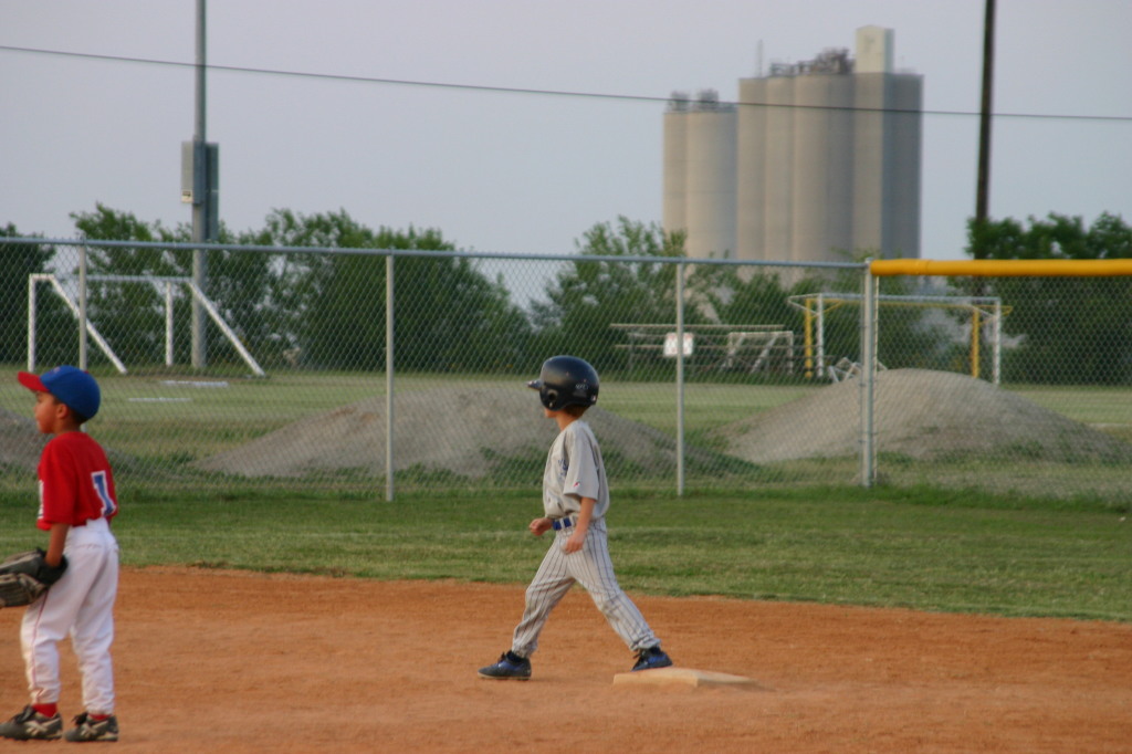 2006-06-30-Tball-Bulldogs-43-Chance.JPG