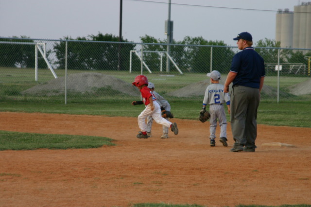 2006-06-30-Tball-Bulldogs-14-Seth-Joseph.JPG
