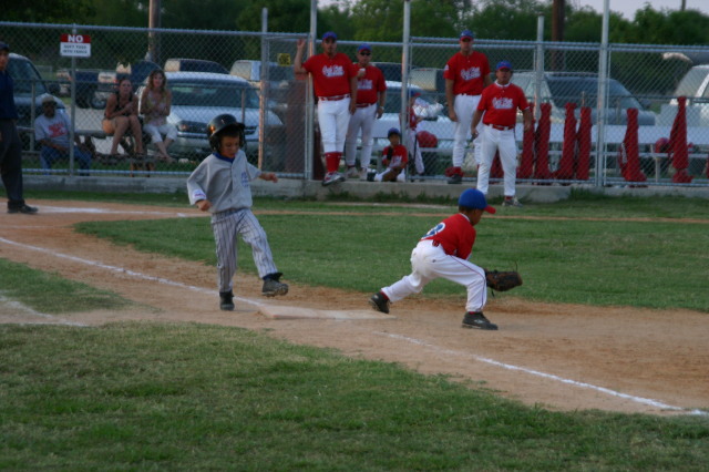 2006-06-30-Tball-Bulldogs-30.JPG