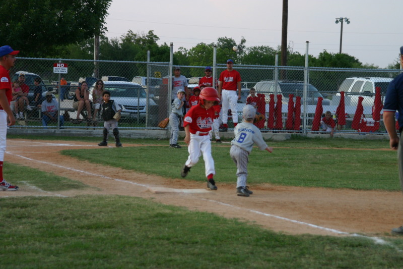 2006/06(June)/2006-06-30-Tball-Tournament/800x600_2006-06-30-Tball-Bulldogs-06-Matthew-Ryan.JPG