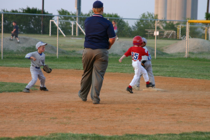 2006-06-30-Tball-Bulldogs-23-Joseph.JPG