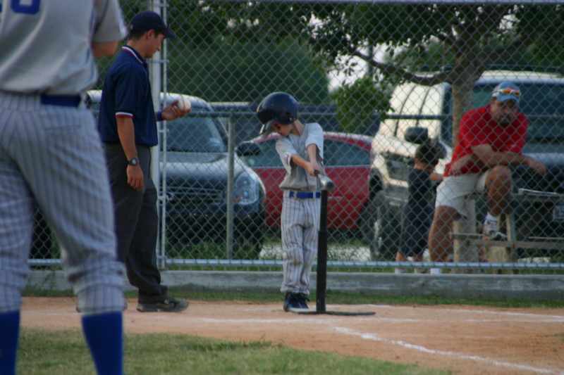 2006/06(June)/2006-06-30-Tball-Tournament/800x600_2006-06-30-Tball-Bulldogs-33-Chance.JPG