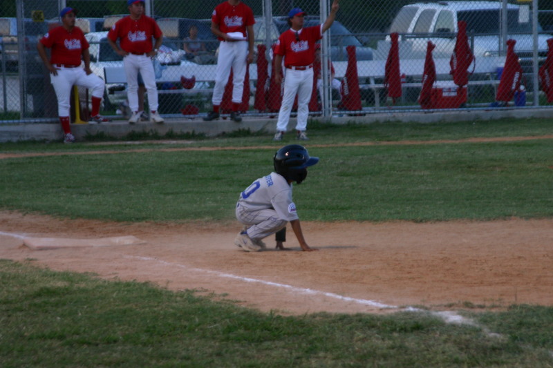 2006/06(June)/2006-06-30-Tball-Tournament/800x600_2006-06-30-Tball-Bulldogs-52-Seth.JPG