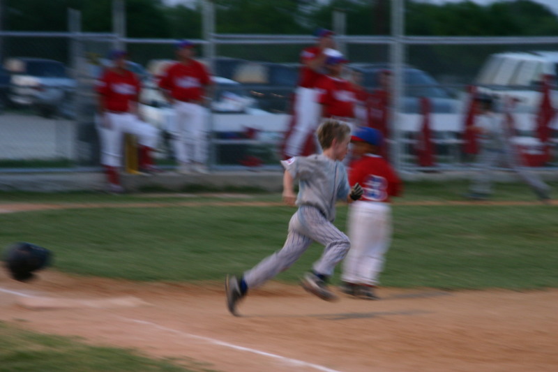 2006/06(June)/2006-06-30-Tball-Tournament/800x600_2006-06-30-Tball-Bulldogs-55-Ryan.JPG