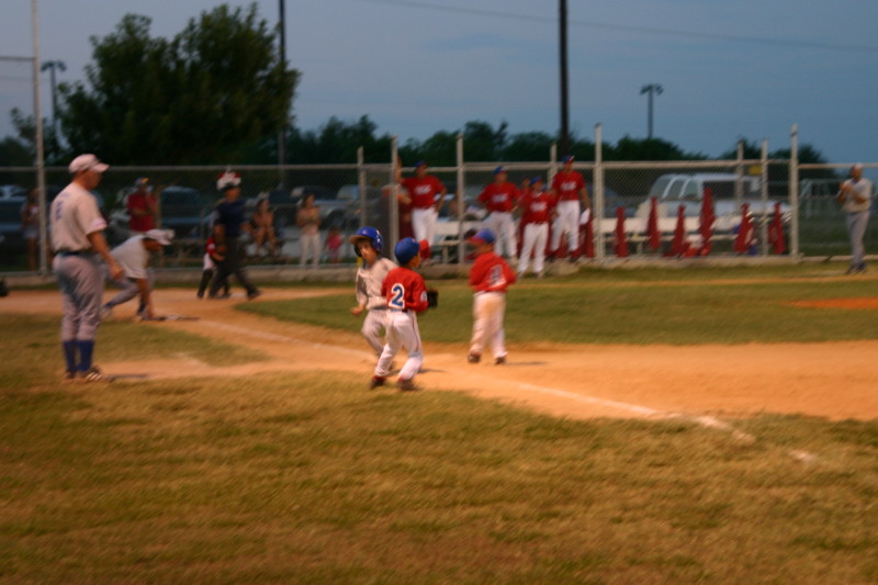 2006/06(June)/2006-06-30-Tball-Tournament/800x600_2006-06-30-Tball-Bulldogs-60-Chance.JPG