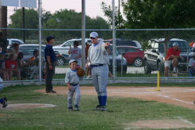 2006-06-30-Tball-Bulldogs-02-TylerWood-CoachBrad.JPG
