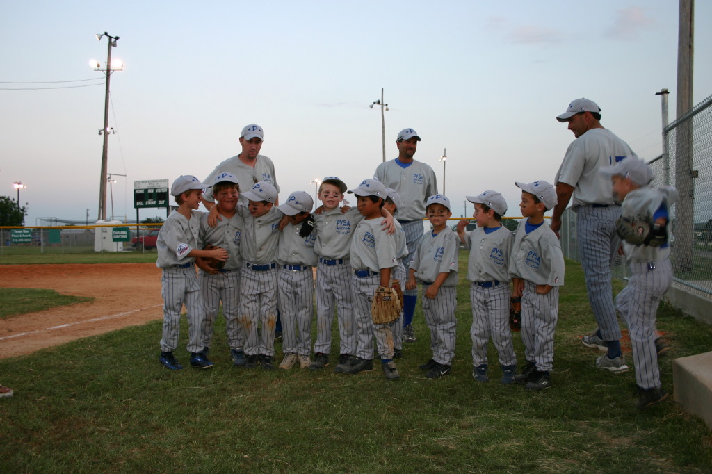 2006/06(June)/Tball-PYSA-Bulldog-AllStars/1024x768_2006-06-16-PYSA-Bulldogs-All-Stars-Team-02.JPG