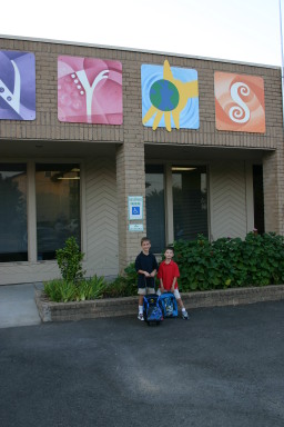 2006-07-24-NYOS-1st-day-school-Chance-Dax-2.JPG