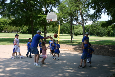 2006-07-22-CubScouts-basketball-08-Chance.JPG