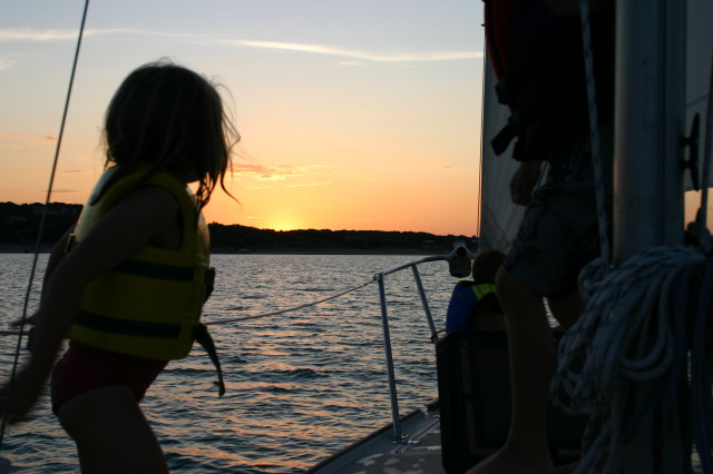 2006/07(July)/Justin-sailboat/2006-07-22-Justin-sailboat-01-Kyla-sunset.JPG