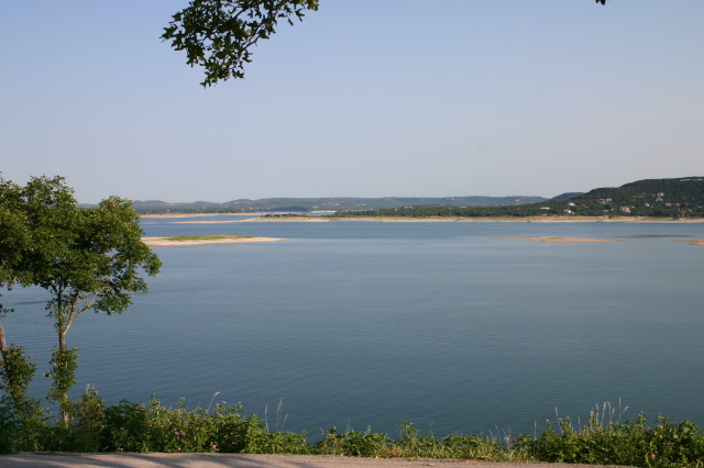 2006/07(July)/Justin-sailboat/640x480_2006-07-22-Justin-sailboat-30-Lake-Travis.JPG