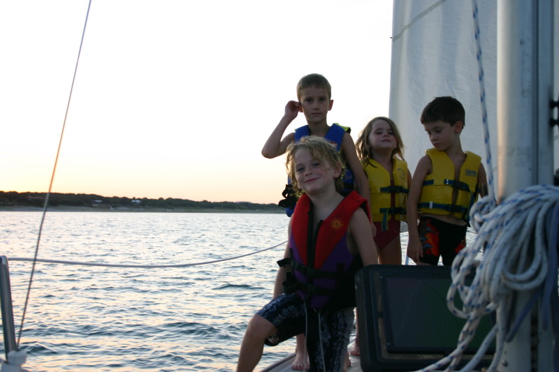 2006/07(July)/Justin-sailboat/800x600_2006-07-22-Justin-sailboat-05-sunset-Chance-Vale-Kyla-Dax.JPG