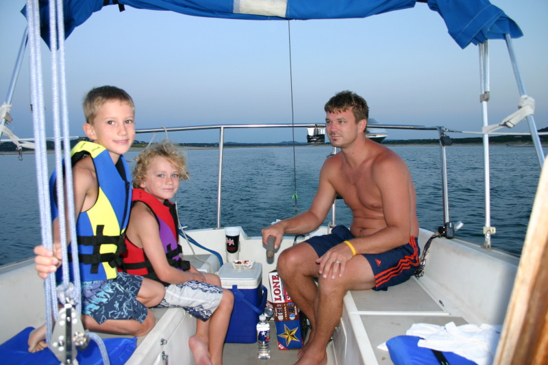 2006/07(July)/Justin-sailboat/800x600_2006-07-22-Justin-sailboat-14-Chance-Vale.JPG