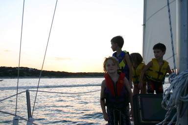 2006-07-22-Justin-sailboat-07-sunset-Vale-Chance-Kyla-Dax.JPG