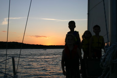 2006-07-22-Justin-sailboat-08-sunset-Vale-Chance-Kyla-Dax.JPG