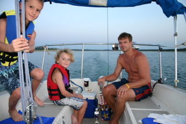 2006-07-22-Justin-sailboat-13-Chance-Vale.JPG