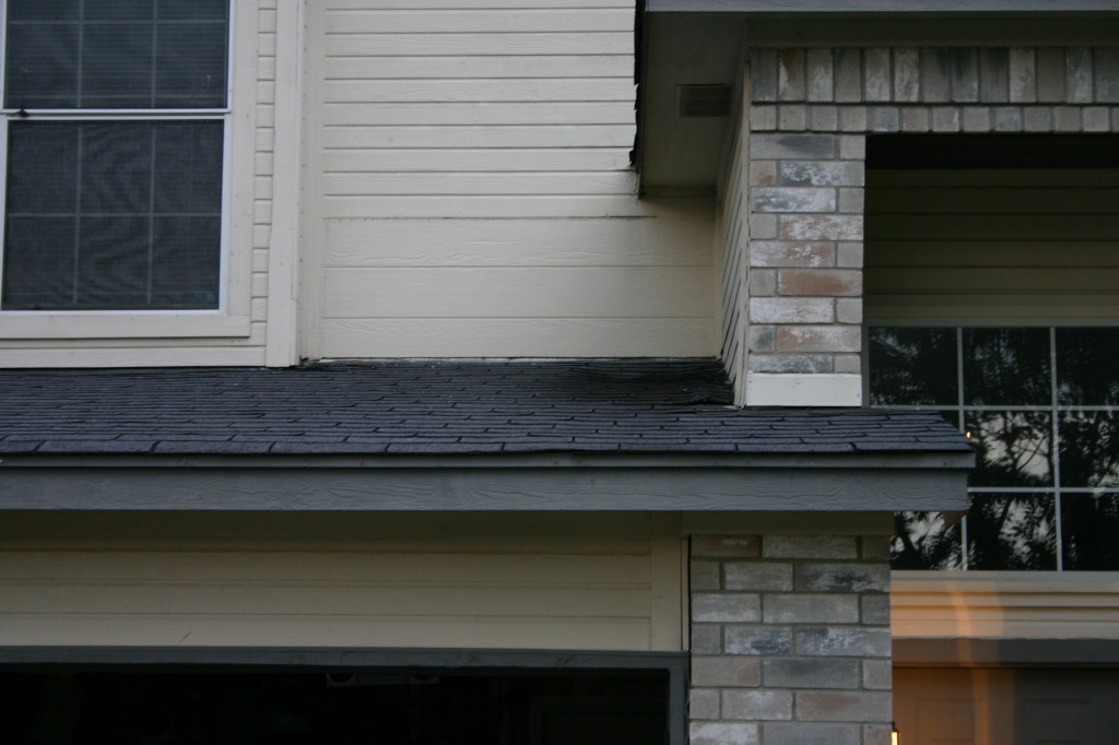 2006/07(July)/New-Roof/1024x768_2006-07-21-roof-03-before.JPG