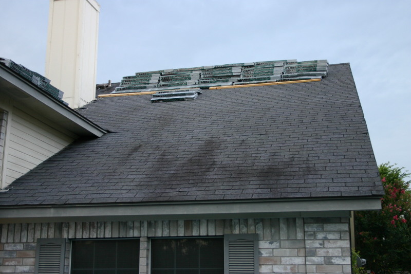 2006/07(July)/New-Roof/800x600_2006-07-21-roof-02-before.JPG