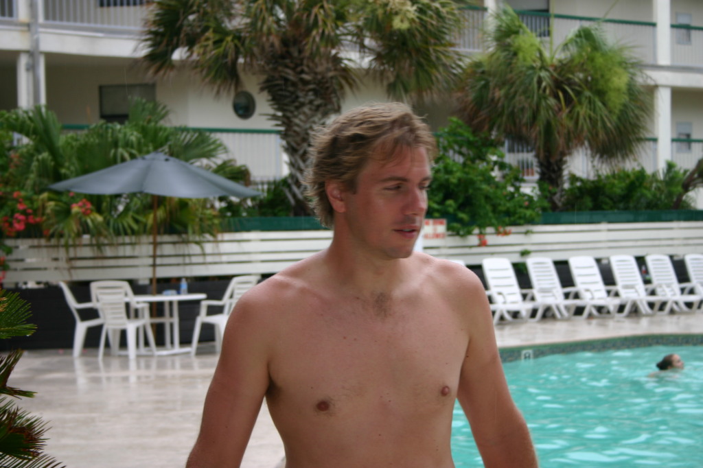 2006/07(July)/Port-Aransas/1024x768_2006-07-03-Port-Aransas-10-Ben.JPG