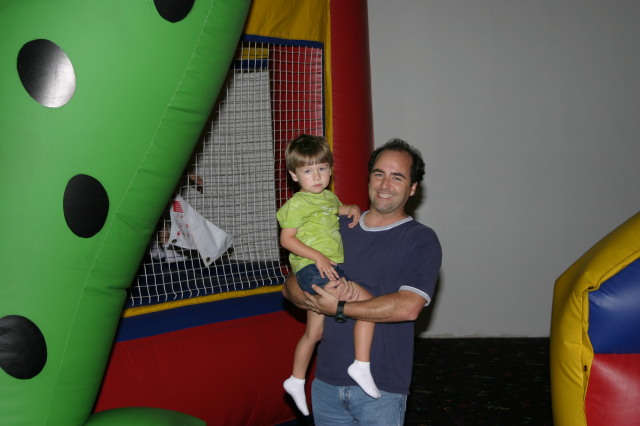 2006/07(July)/Stacy-40th-bday/640x480_2006-07-23-Stacy-40th-bday-5-Jim-Brendan.JPG