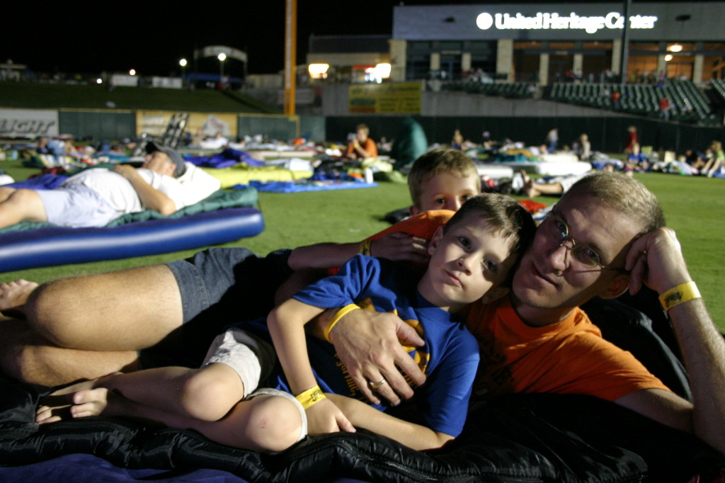 2006/08(August)/Scout-Camping-Dell-Diamond/1024x768_2006-08-02-Scout-campout-Dell-Diamond-46-Travis-Dax-Chance.JPG