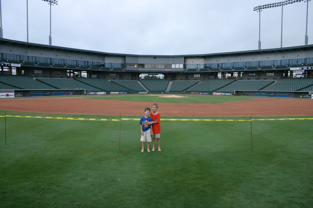 2006/08(August)/Scout-Camping-Dell-Diamond/1024x768_2006-08-03-Scout-campout-Dell-Diamond-05-Chance-Chance-Dax.JPG