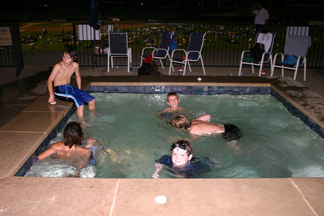 2006/08(August)/Scout-Camping-Dell-Diamond/640x480_2006-08-02-Scout-campout-Dell-Diamond-41-swimming-Chance.JPG