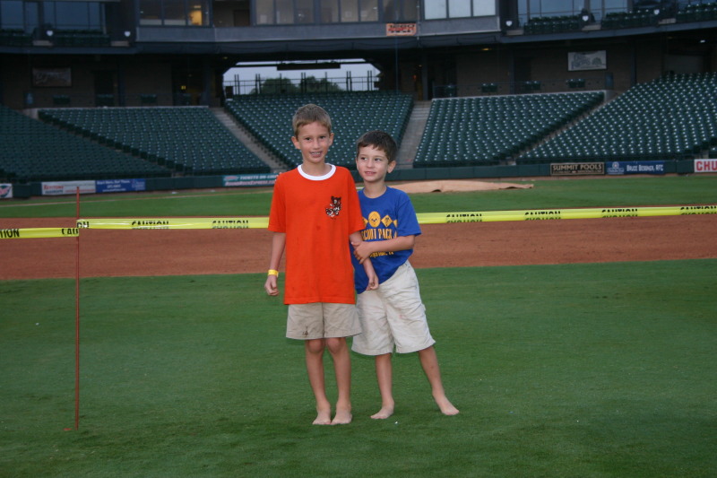 2006-08-03-Scout-campout-Dell-Diamond-09-Chance-Chance-Dax.JPG