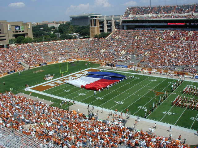 2006/09(September)/Horns-vs-IowaSt/640x480_2006-09-23-Horns-vs-IowaSt-08.JPG