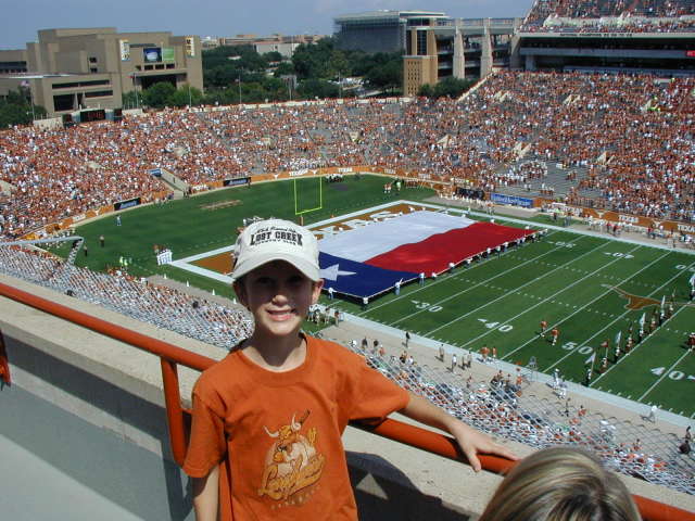 2006/09(September)/Horns-vs-IowaSt/640x480_2006-09-23-Horns-vs-IowaSt-09-Chance.JPG