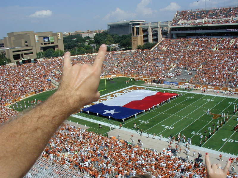 2006/09(September)/Horns-vs-IowaSt/800x600_2006-09-23-Horns-vs-IowaSt-13.JPG