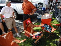 2006-09-23-Horns-vs-IowaSt-01-tailgate.JPG