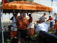2006-09-23-Horns-vs-IowaSt-03-tailgate.JPG
