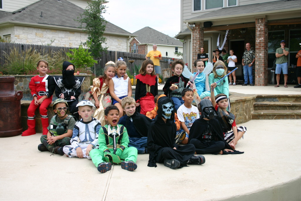 2006-10-14-CadeRicke-bday-costume-party-05.JPG