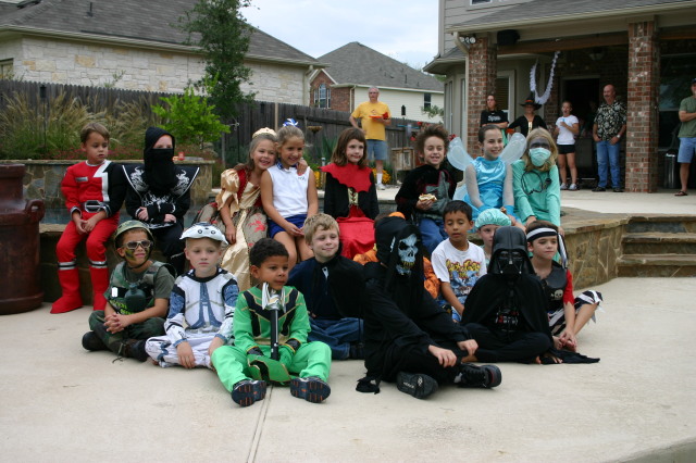 2006/10(October)/CadeRick-bday-costume-party/640x480_2006-10-14-CadeRicke-bday-costume-party-03.JPG